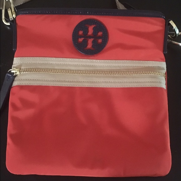 Tory Burch Crossbag - Picture 1 of 4
